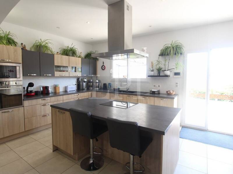 Maison à vendre, 191m², SAINT MARTIN DE CASTILLON