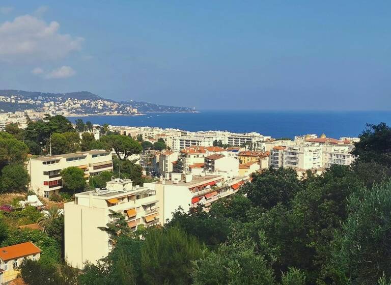 Appartement à vendre 200 000 € 2 pièces 1<br/>chambre 35 m²<br/>superficie Fabron Nice 06200