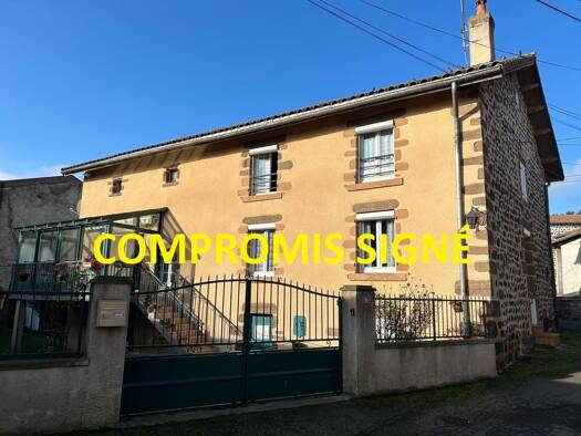 Maison à vendre 135 000 € 4 pièces 3 chambres 151 m² Saint-Jean-de-Nay 43320