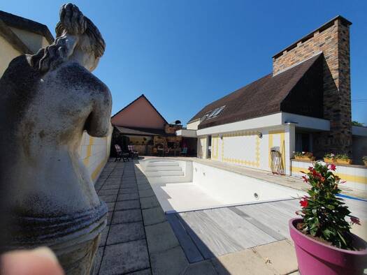 Maison à vendre 550 000 € 6 pièces 4 chambres 174 m² 1 586 m² de terrain Sud Eckbolsheim 67201