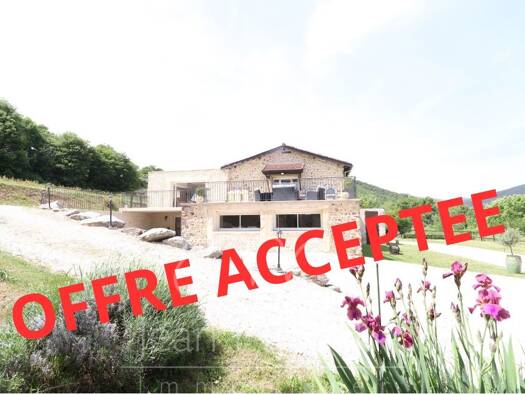 Maison à vendre 465 000 € 9 pièces 6 chambres 320 m² 5 600 m² de terrain Peripherie La Voulte-sur-Rhône 07800