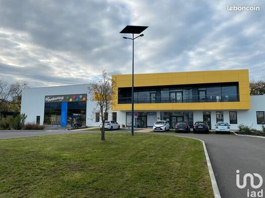 Espace bureau à louer 3 500 € 192 m² de bureaux Vigean Eysines 33320