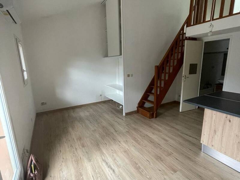 Maison à louer, 28m², EYGUIERES