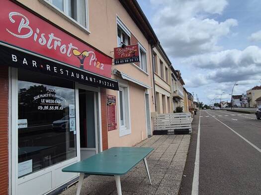Boutique à vendre 39 500 € 1 pièce 106 m² de surface de vente Digoin 71160