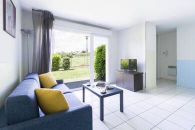 Appartement à louer 1 950 € 3 pièces 2 chambres 53 m² RDC Gerzat 63360