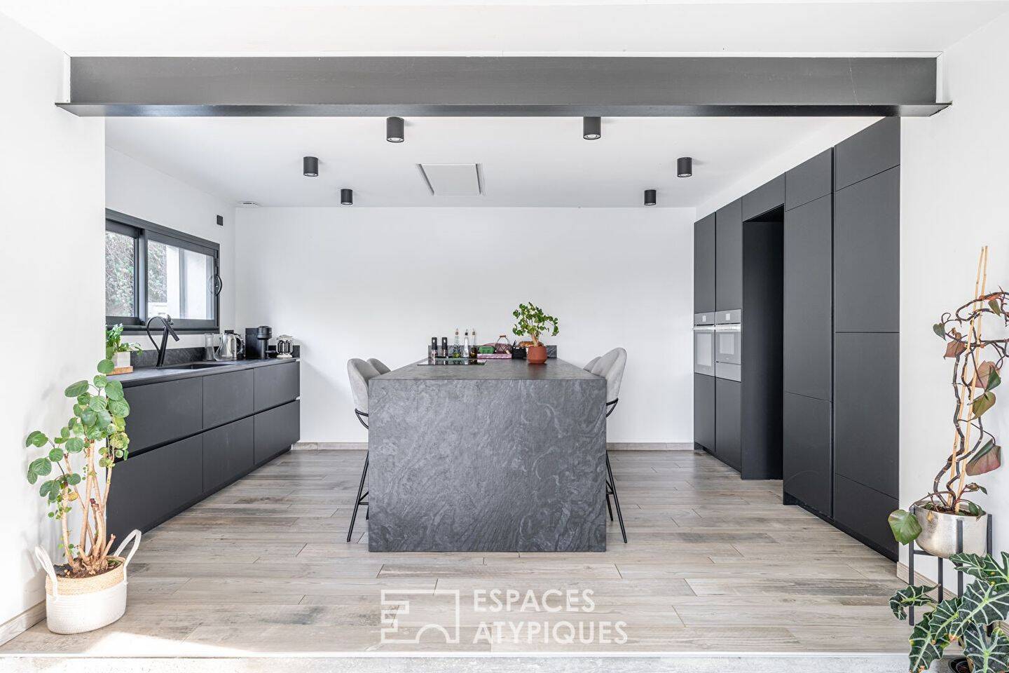 Maison à vendre, 200m², SAINT PIERRE DE CHANDIEU