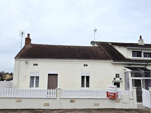 Maison à vendre 95 000 € 5 pièces 4 chambres 90 m² 1 276 m² de terrain Le Bois du Verne Montceau-les-Mines 71300