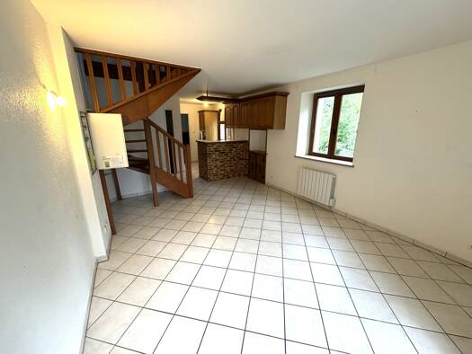 Appartement à vendre 267 000 € 4 pièces 2 chambres 70 m² 3ème étage La Roche-sur-Foron 74800