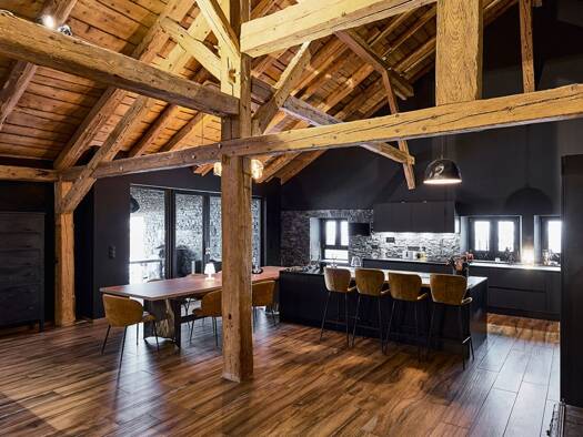 Maison à vendre 990 000 € 13 pièces 7 chambres 400 m² 8 250 m² de terrain Plaimbois du Miroir 25210