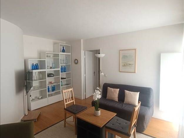 Appartement à louer 1 500 € 2 pièces 1 chambre 46 m² 1er étage Chemins des Vignes Issy-les-Moulineaux 92130