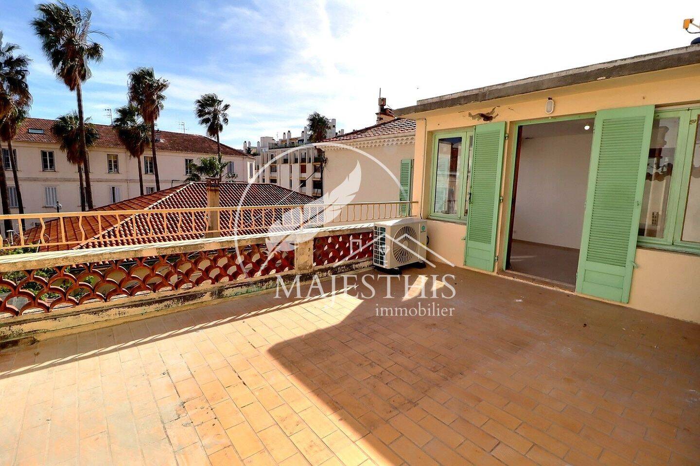 Maison à louer, 69m², HYERES