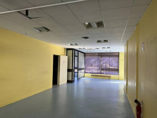 Local commercial à louer 1 500 € 120 m² de surface de vente Calais 62100