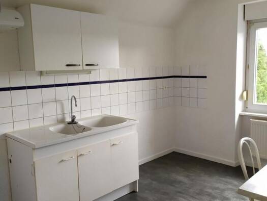 Appartement à louer 500 € 2 pièces 1 chambre 62 m² Crevans-et-la-Chapelle-Lès-Granges 70400