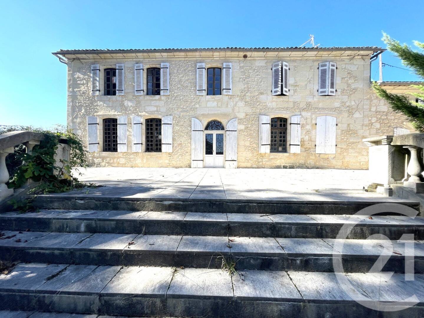 Maison à vendre, 550m², SAINT QUENTIN DE BARON
