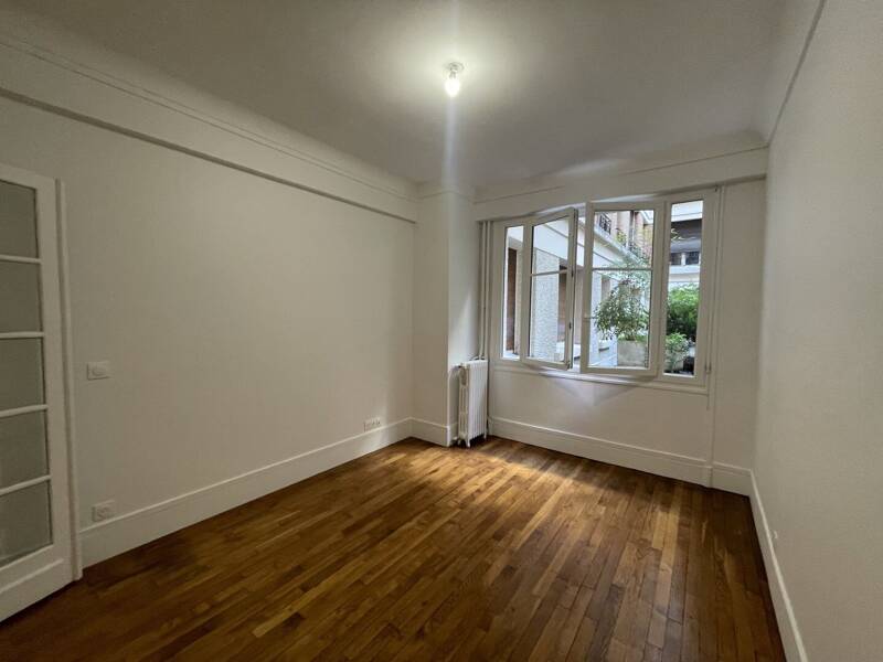 Maison à louer, 92m², PARIS 16E