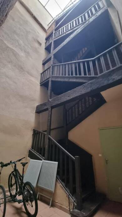 Duplex à vendre 601 000 € 13 pièces 8 chambres 440 m² 4 étages Centre Ville Montauban 82000