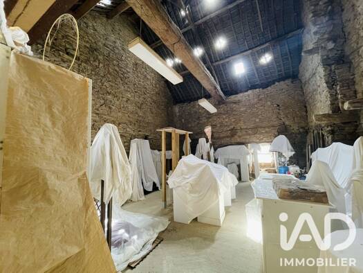 Maison à vendre 69 000 € 3 pièces 2 chambres 215 m² 1 106 m² de terrain Loyat 56800