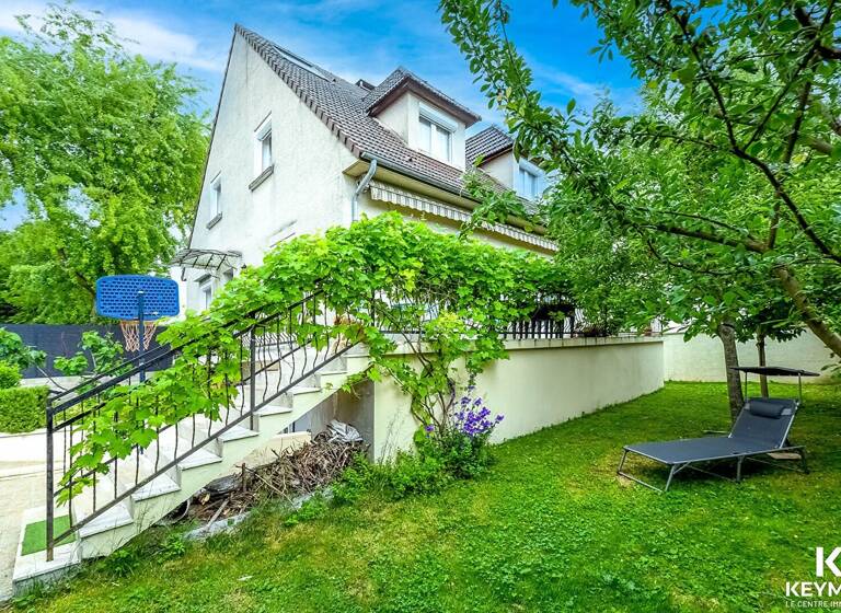 Maison à vendre 599 000 € 8 pièces 5<br/>chambres 168 m²<br/>superficie 423 m²<br/>terrain Emy les Pres Cormeilles en Parisis 95240