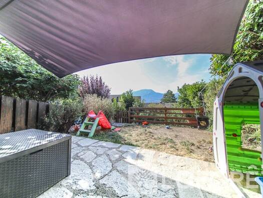 Appartement à vendre 244 000 € 3 pièces 2 chambres 73 m² RDC Les Ecarts Embrun 05200