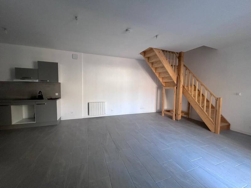Maison à louer, 78m², BURIE