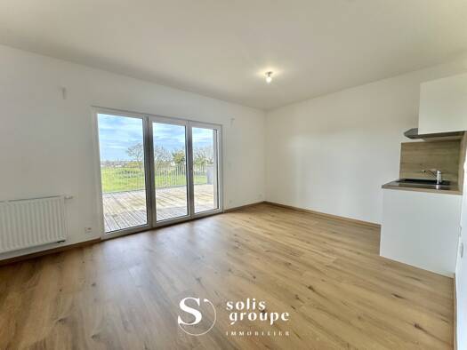 Appartement à louer 753 € 2 pièces 1 chambre 46 m² Étage 1/3 Couëron 44220