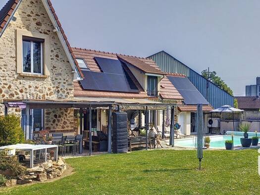 Maison à vendre 292 500 € 7 pièces 3 chambres 117 m² 1 204 m² de terrain Pont-sur-Seine 10400