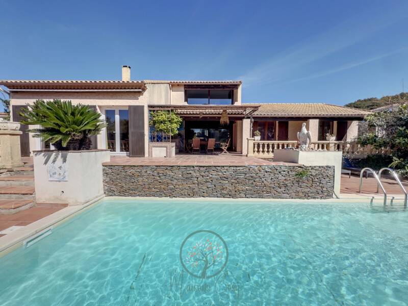 Maison à vendre, 210m², SAUSSET LES PINS