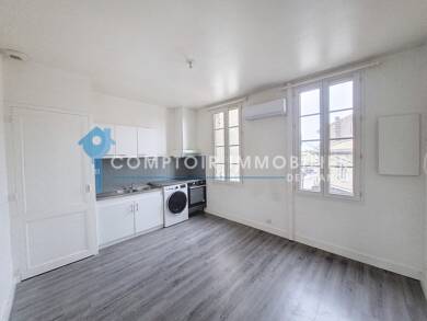 Appartement à louer 599 € 3 pièces 2 chambres 41 m² RDC/1 Coutras 33230