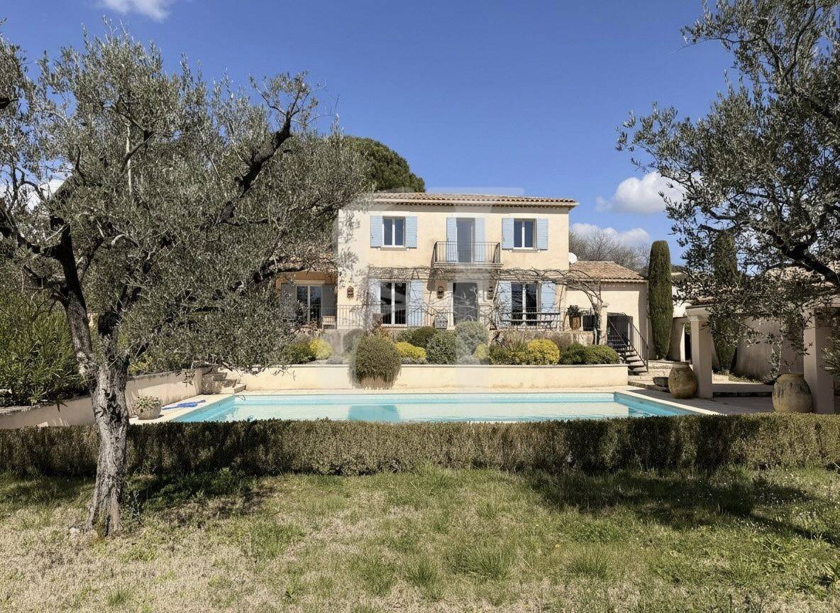 Maison à vendre, 175m², SUZE LA ROUSSE