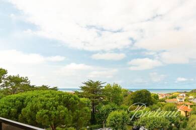 Appartement à vendre 1 275 000 € 5 pièces 3 chambres 119 m² Dernier étage, Étage 4/4 Cinq Cantons-Golf Anglet 64600
