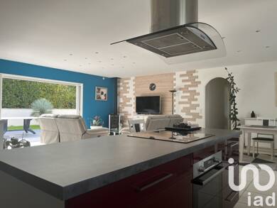 Maison à vendre 450 000 € 7 pièces 5 chambres 178 m² 1 210 m² de terrain Corme-Écluse 17600