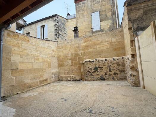 Immeuble à vendre 518 100 € 250 m² La Bastide Libourne 33500