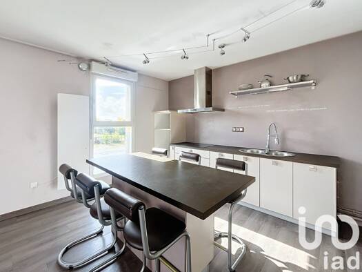 Appartement à vendre 216 000 € 3 pièces 2 chambres 64 m² Étage 1/2 Nord Les Sorinières 44840