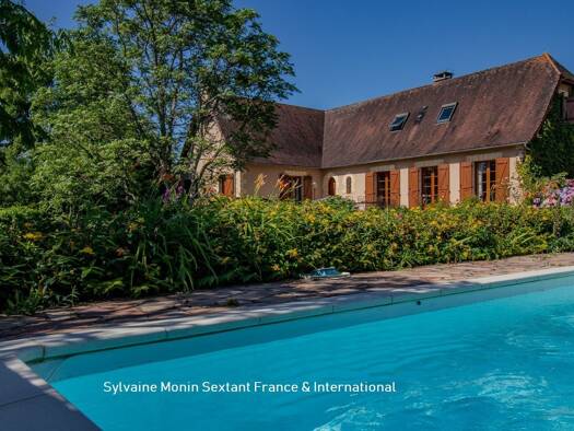 Maison à vendre 364 000 € 7 pièces 5 chambres 190 m² 3 200 m² de terrain Excideuil 24160