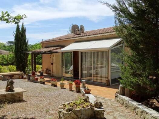 Maison à vendre 365 000 € 3 pièces 2 chambres 89 m² 5 450 m² de terrain Saint-Maximin-la-Sainte-Baume 83470