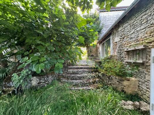 Maison à vendre 172 000 € 6 pièces 4 chambres 185 m² 443 m² de terrain Francueil 37150