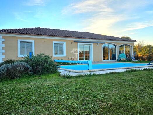 Maison de plain-pied à vendre 275 000 € 5 pièces 4 chambres 120 m² 1 998 m² de terrain Eauze 32800