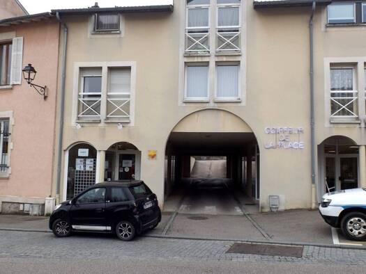 Appartement à louer 740 € 3 pièces 2 chambres 70 m² Étage 1/1 Le Village Ludres 54710