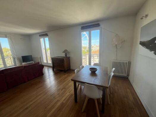 Appartement à louer 1 830 € 3 pièces 2 chambres 87,4 m² Étage 4/4 Centre Ville La Rochelle 17000