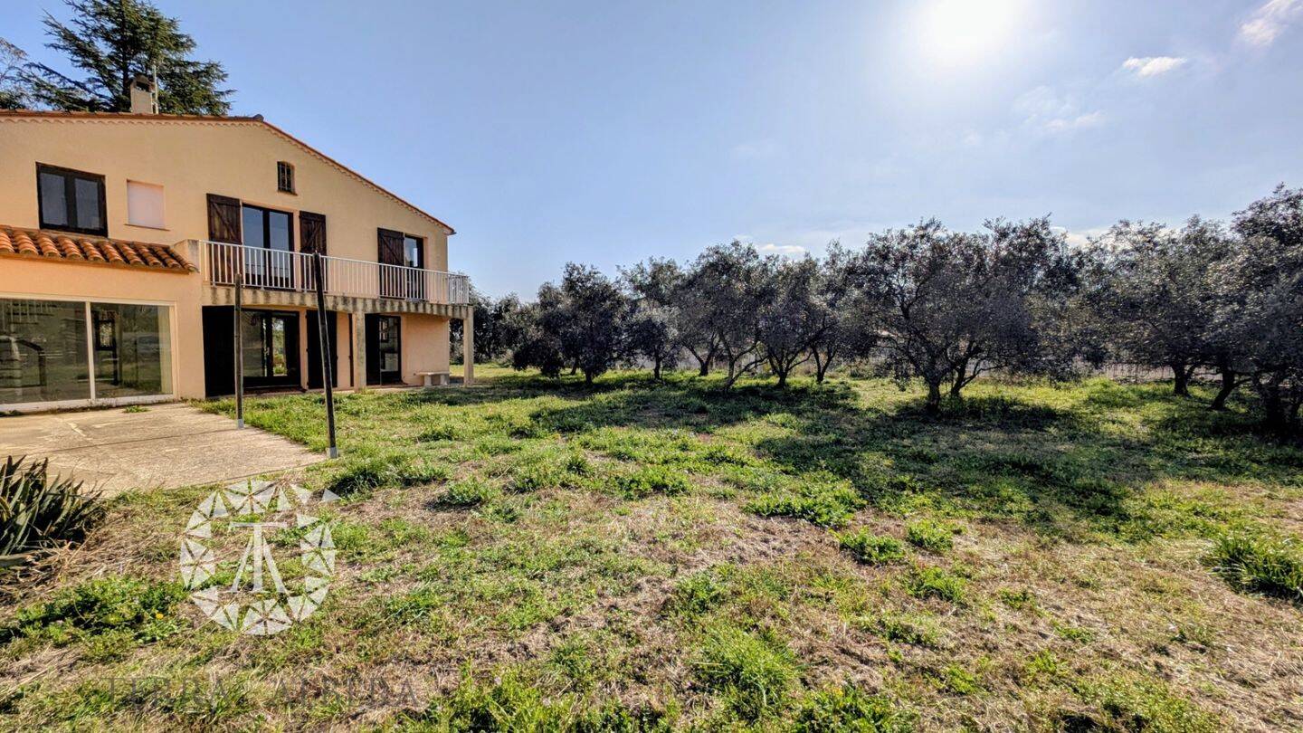 Maison à vendre, 156m², MONTESQUIEU DES ALBERES