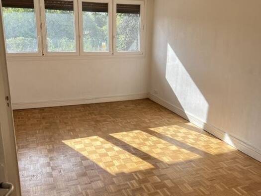 Appartement à louer 1 150 € 3 pièces 2 chambres 64 m² Étage 1/6 Centre Ville Bagneux 92220