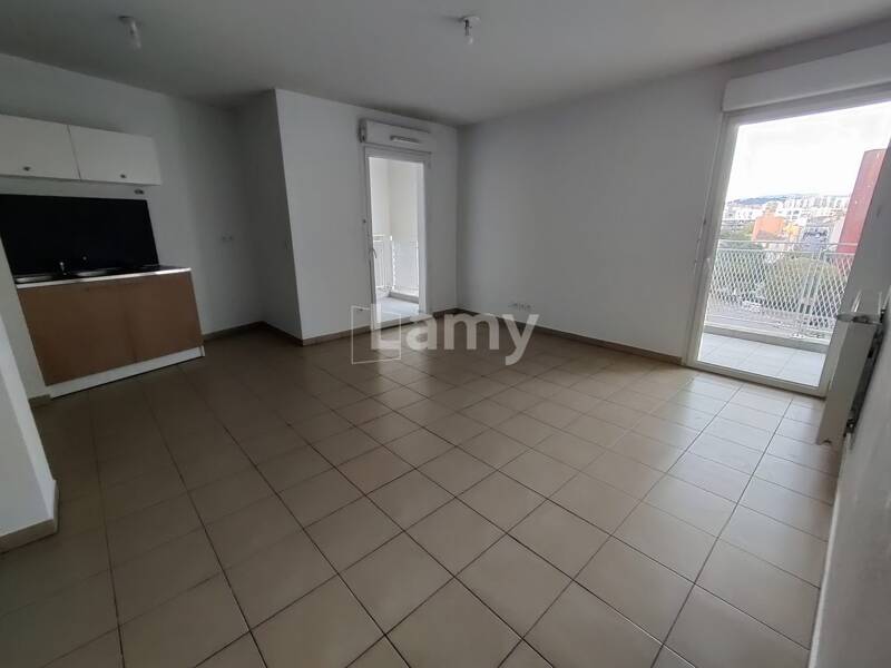 Maison à louer, 46m², MARSEILLE 3E