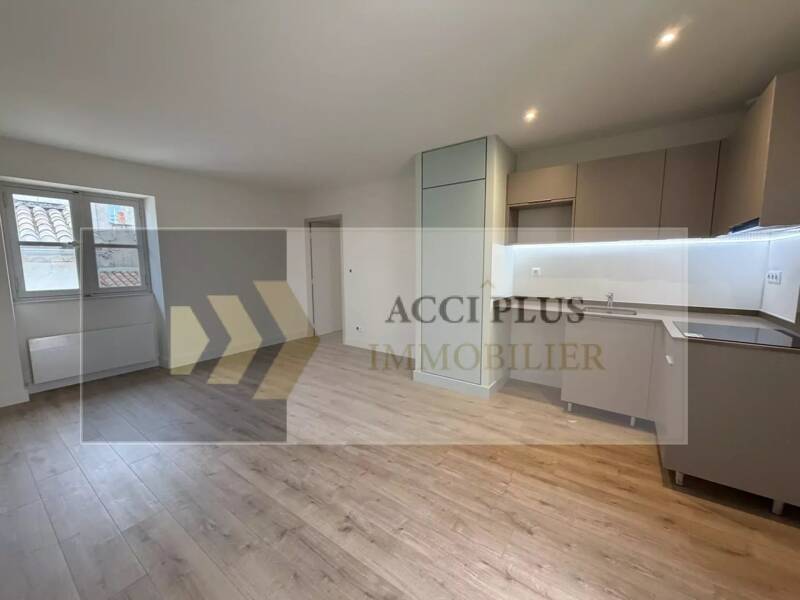 Maison à louer, 37m², NIMES