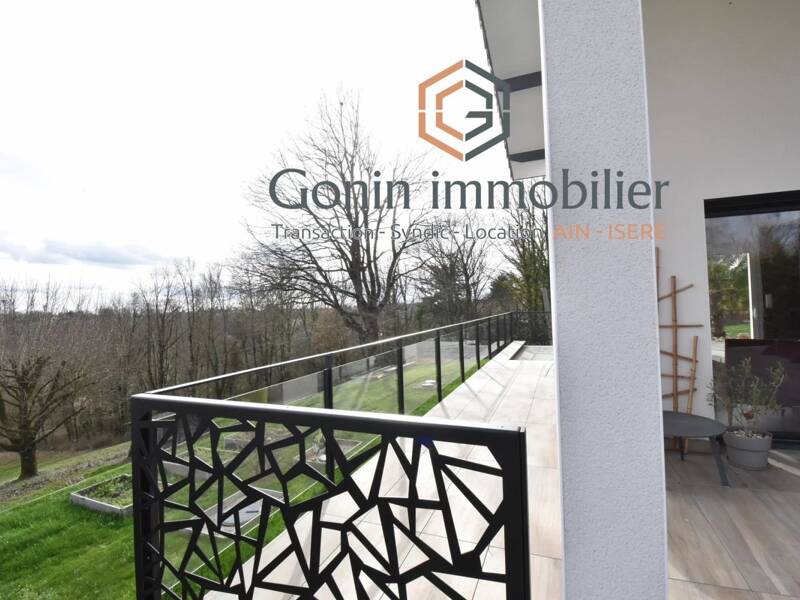 Maison à louer, 161m², VILLIEU LOYES MOLLON