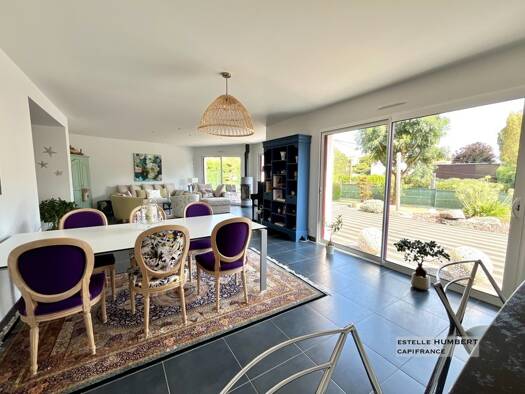 Maison à vendre 392 000 € 8 pièces 6 chambres 223 m² 1 090 m² de terrain L'Orbrie 85200