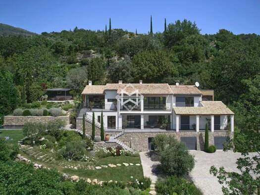 Maison à vendre 3 328 000 € 9 pièces 4 chambres 286 m² 6 706 m² de terrain Seillans 83440