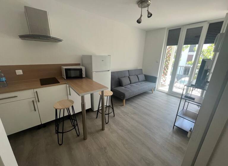 Appartement à louer 490 € 2 pièces 1<br/>chambre 26 m²<br/>superficie 1/4<br/>étage Moulin à Vent-Vertefeuille Perpignan 66100