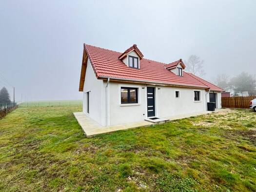 Maison à vendre 224 000 € 5 pièces 3 chambres 108 m² 1 107 m² de terrain Étrépagny 27150