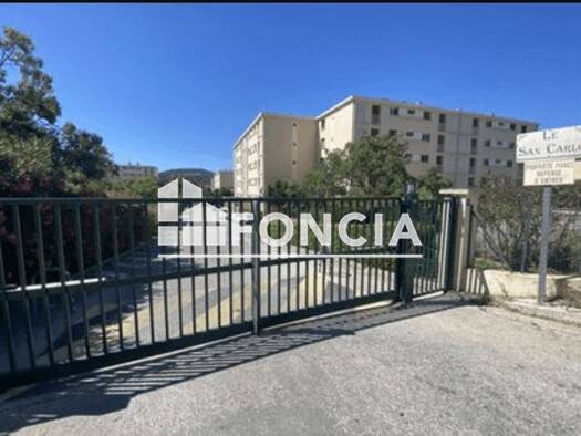 Parking à louer 25 € Riondet Hyères 83400