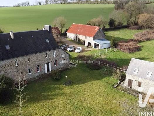 Maison à vendre 375 000 € 5 pièces 2 chambres 150 m² 15 040 m² de terrain Cauville 14770